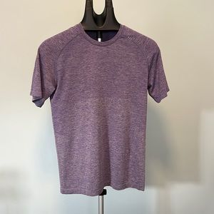 Lululemon short sleeve shirt